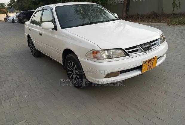 Toyota Carina 2001 White