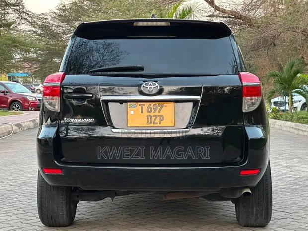 Toyota Vanguard 2010 Black