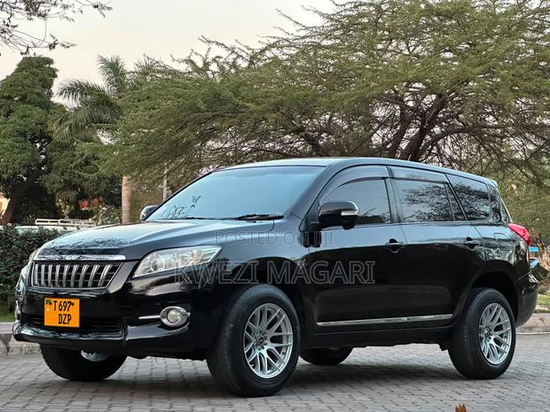 Toyota Vanguard 2010 Black