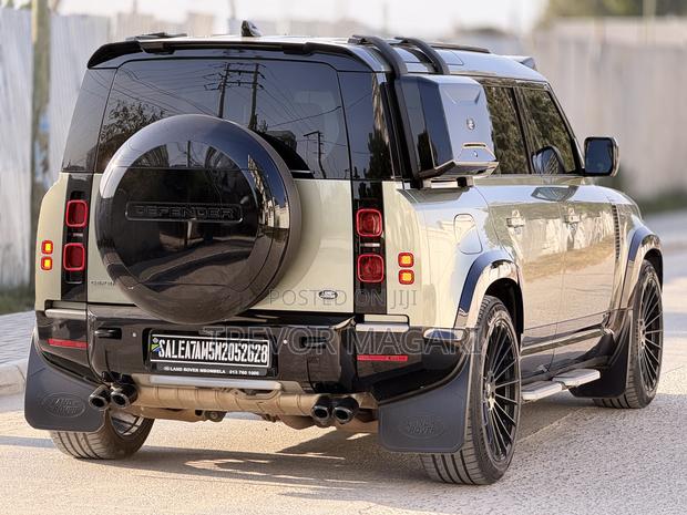 Land Rover Defender 2022 Gray