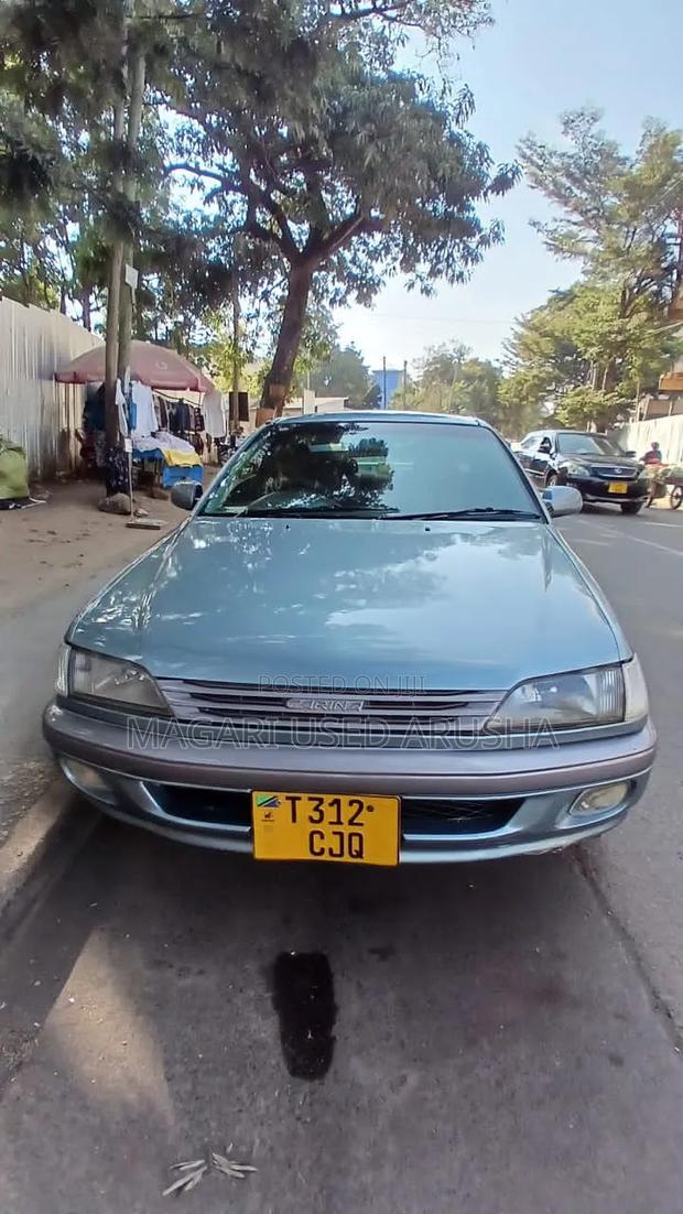 Toyota Carina 2000 Silver