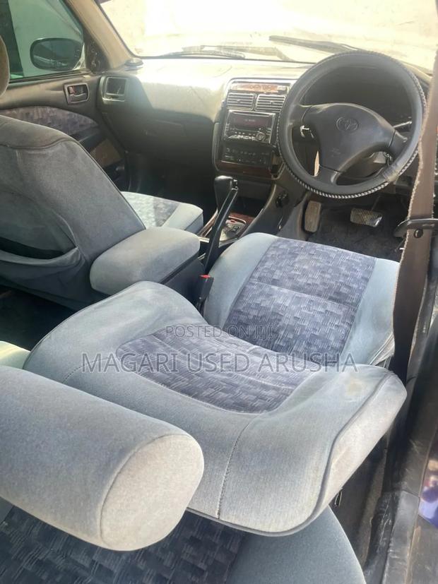 Toyota Carina 2000 Silver