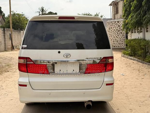 Toyota Alphard 2003 White