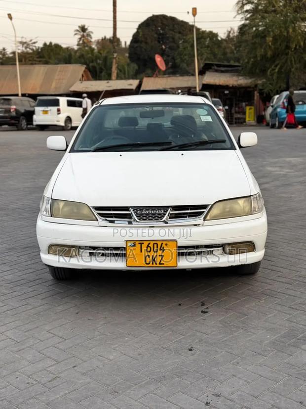 Toyota Carina 2001 White