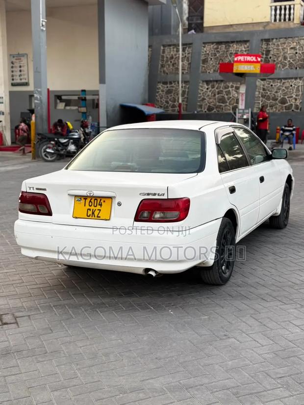 Toyota Carina 2001 White
