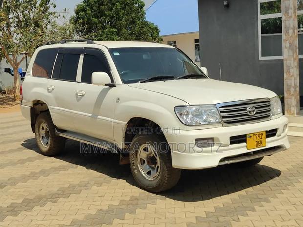 Toyota Land Cruiser 2006 Pearl