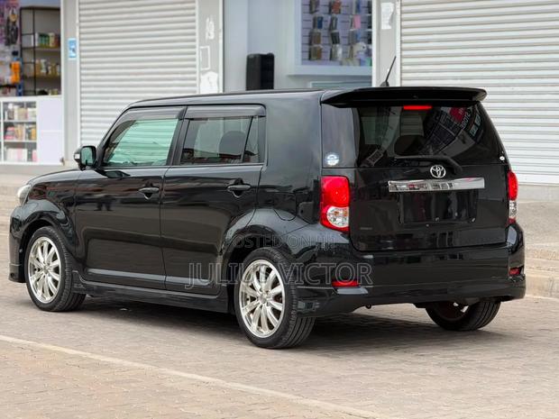 Toyota Corolla Rumion 2008 Black