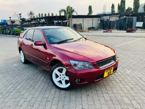 Toyota Altezza 2004 Red
