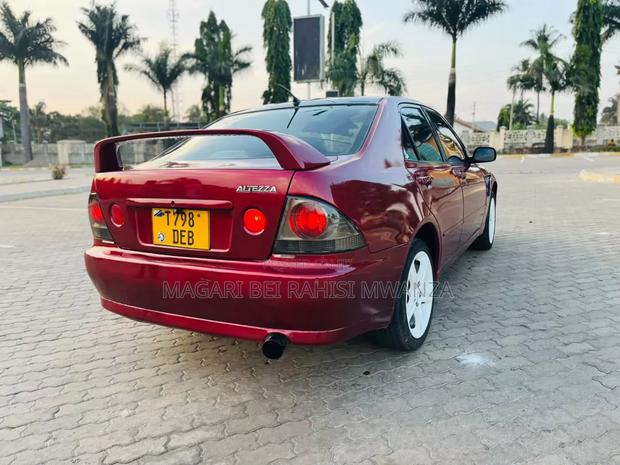Toyota Altezza 2004 Red