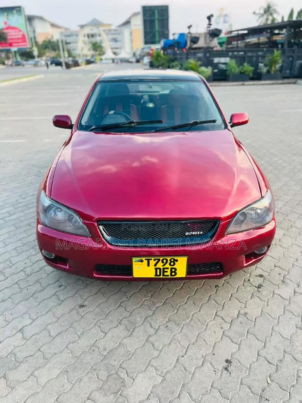 Toyota Altezza 2004 Red