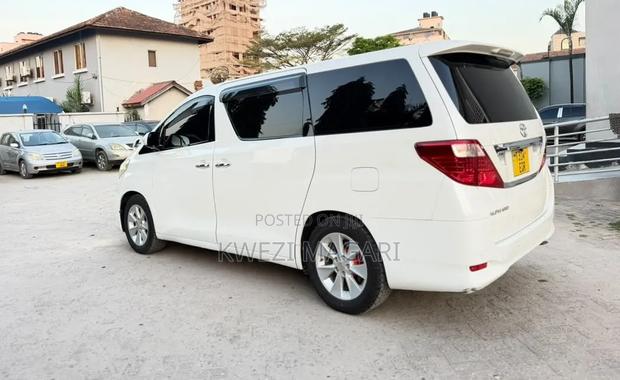 Toyota Alphard 2007 White