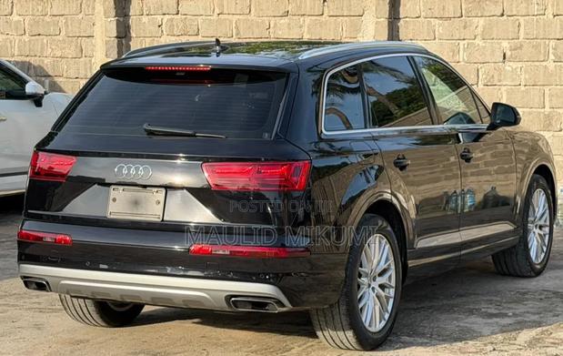 Audi Q7 2017 Black