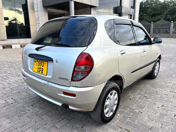 Daihatsu Mira 2005 Silver