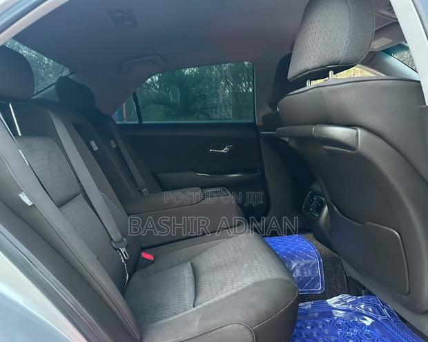 Toyota Crown 2008 Silver
