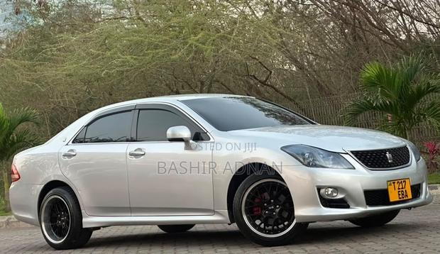 Toyota Crown 2008 Silver