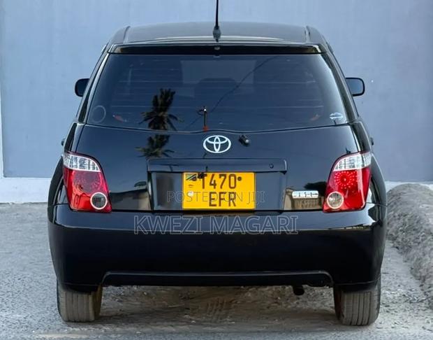 Toyota IST 2002 Black