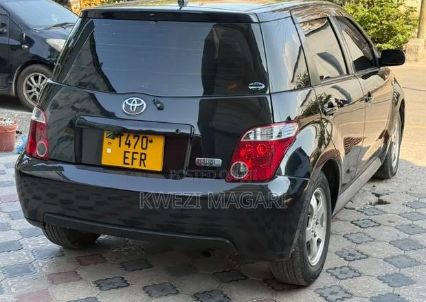 Toyota IST 2002 Black