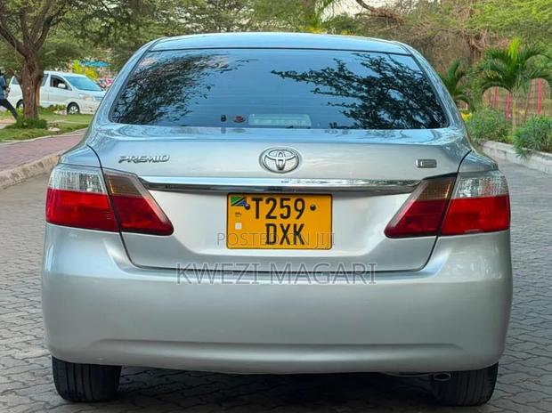 Toyota Premio 2009 Silver