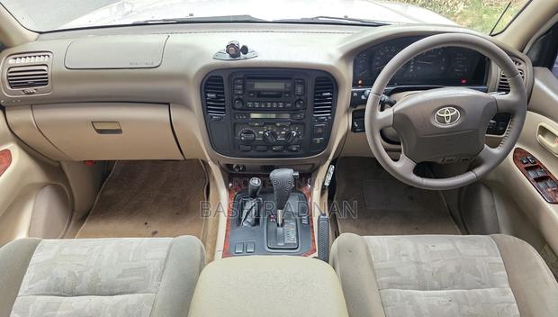 Toyota Land Cruiser 2000 Silver