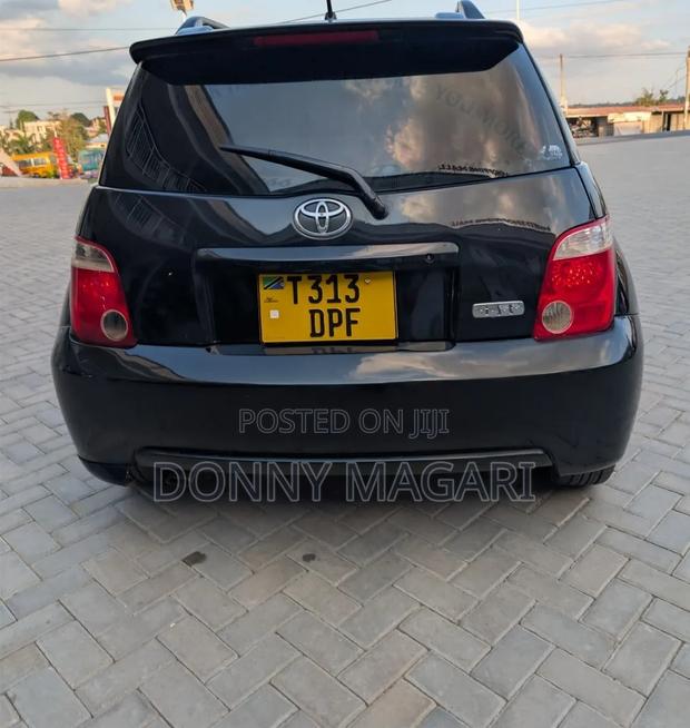 Toyota IST 2005 Black