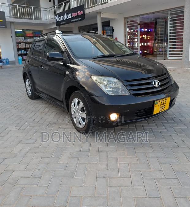 Toyota IST 2005 Black