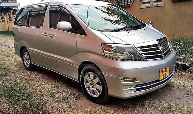 Toyota Alphard 2.4 Petrol AWD 2006 Silver