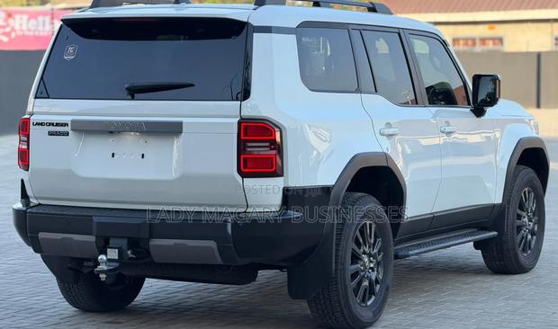Toyota Land Cruiser Prado 2.8 2025 White