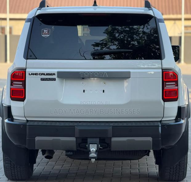 Toyota Land Cruiser Prado 2.8 2025 White