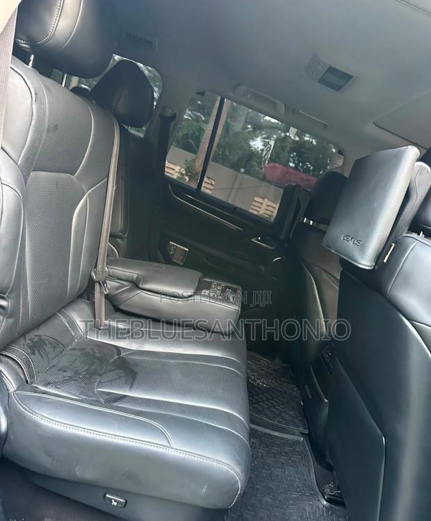 Lexus LX 2022 Gray