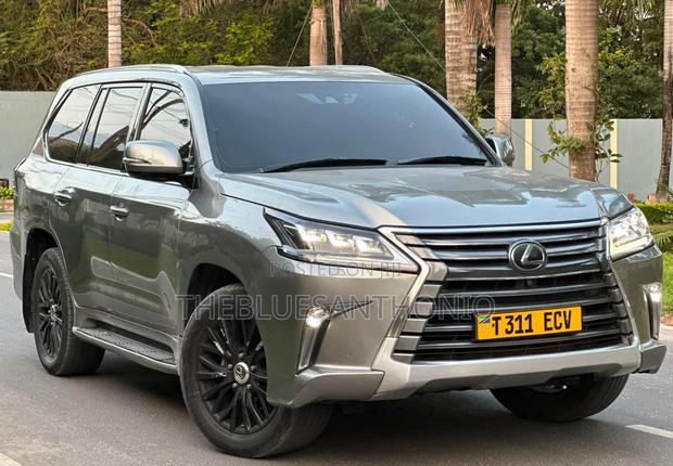 Lexus LX 2022 Gray