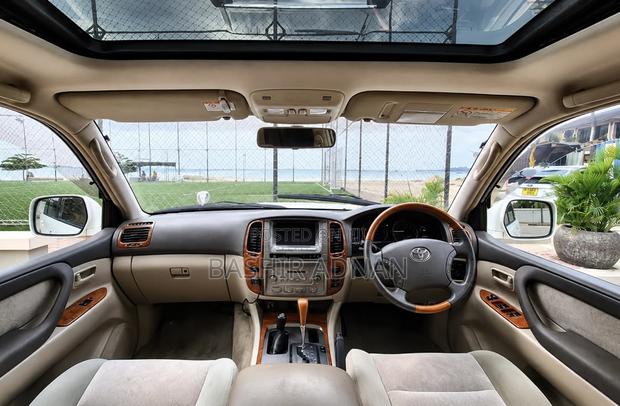 Toyota Land Cruiser HDJ 100 2003 Pearl