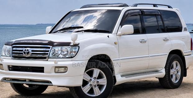 Toyota Land Cruiser HDJ 100 2003 Pearl