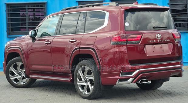 New Toyota Land Cruiser 2023 Red
