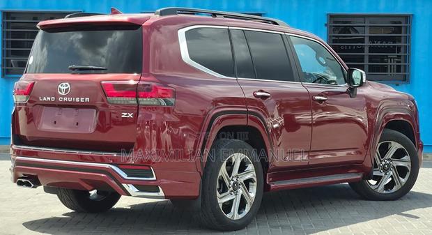 New Toyota Land Cruiser 2023 Red