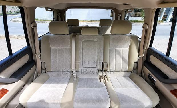 Toyota Land Cruiser HDJ 100 2004 White