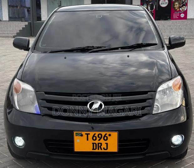 Toyota IST 2004 Black