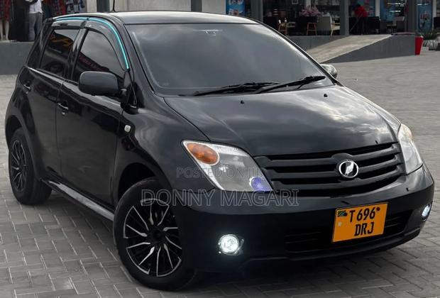 Toyota IST 2004 Black