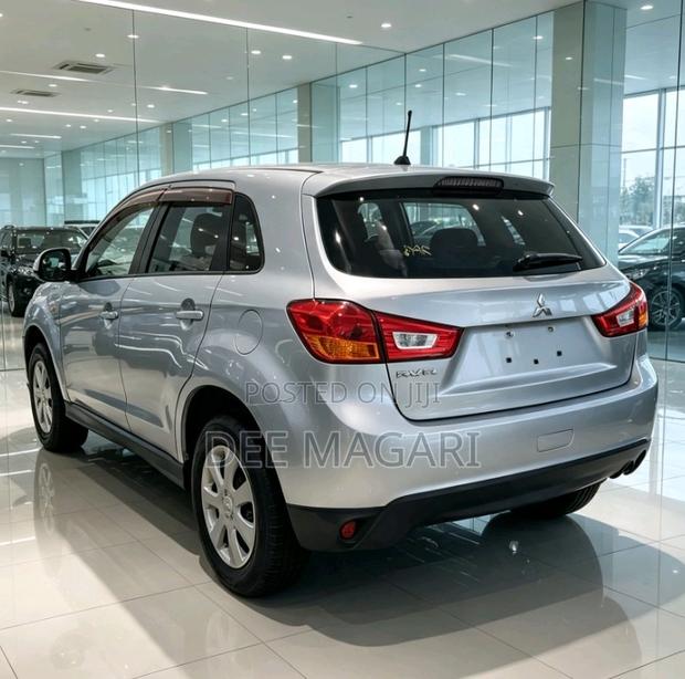 Mitsubishi RVR 2013 Silver