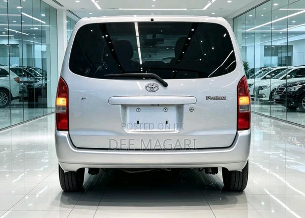 Toyota Probox 2004 Silver