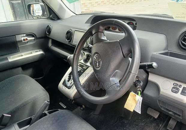 Toyota Corolla Rumion 2009 Black