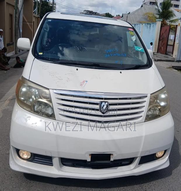 Toyota Alphard 2004 White