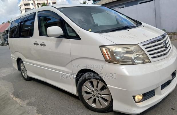 Toyota Alphard 2004 White