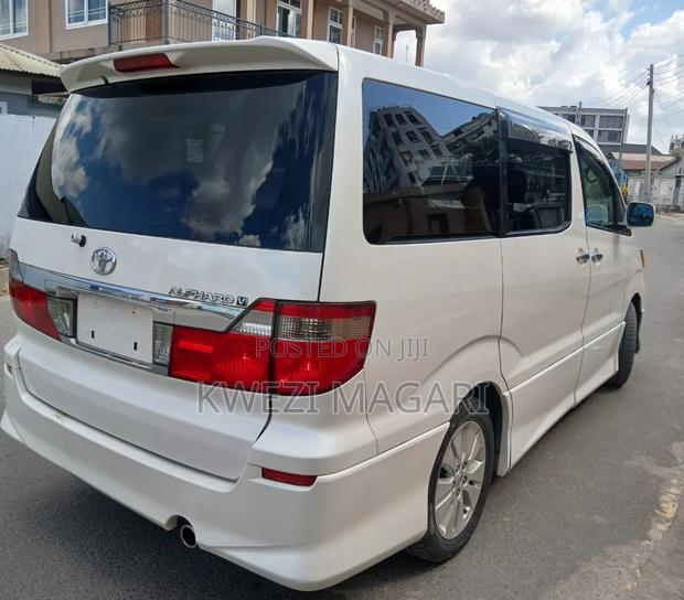 Toyota Alphard 2004 White