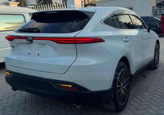 Toyota Harrier 2021 Teal