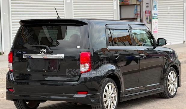 Toyota Corolla Rumion 2009 Black