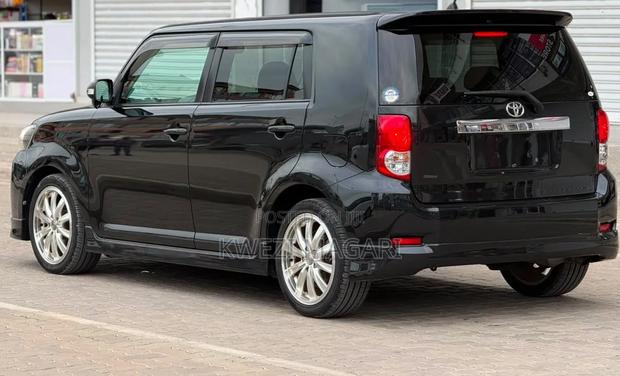 Toyota Corolla Rumion 2009 Black
