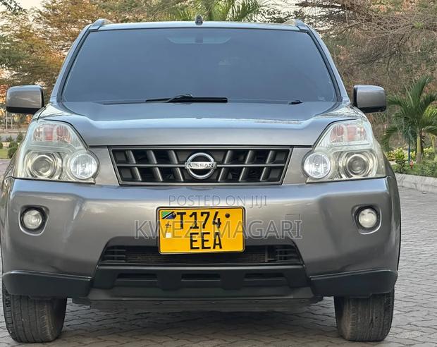 Nissan X-Trail 2010 Silver