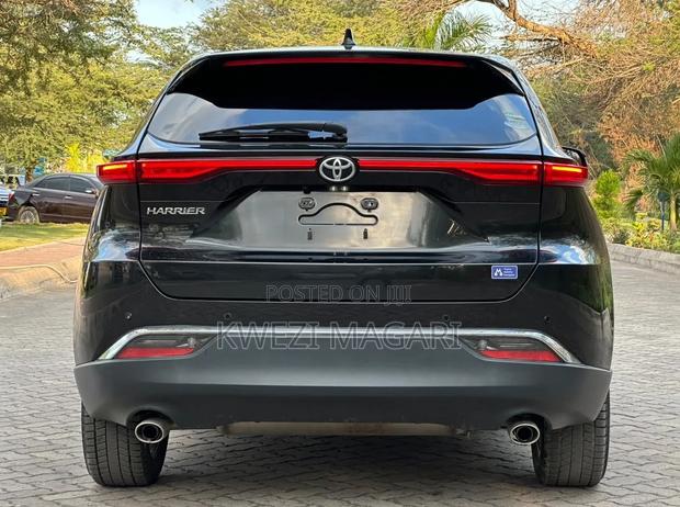Toyota Harrier 2021 Black