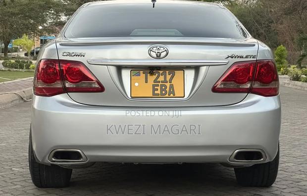 Toyota Crown 2008 Black
