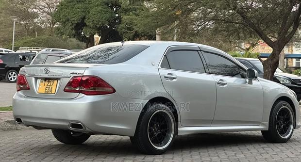 Toyota Crown 2008 Black